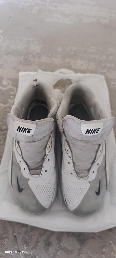 Мужские кроссовки, 42, Nike, Б/у, цвет - Белый, Самовывоз