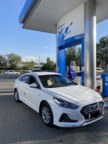 авто hyundai santa fe: Hyundai Sonata: 2018 г., 2 л, Автомат, Газ, Седан