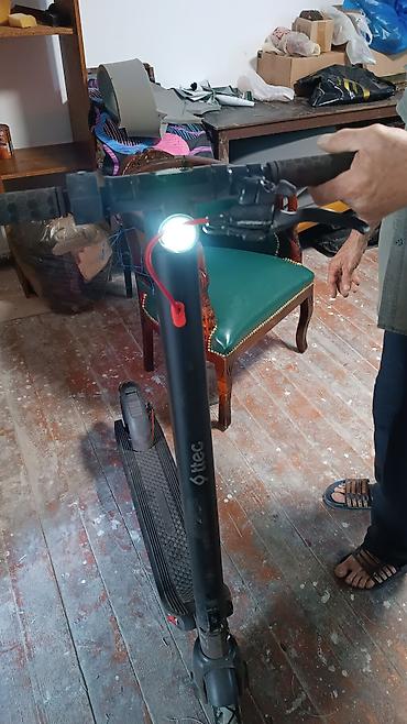 Giroskuterlər: Elektrik skuter – iTEc (üzərində loqo var) Xüsusiyyətlər: - Ön LED — 2