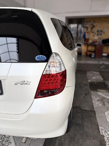 Honda: Honda Fit: 2003 г., 1.3 л, Вариатор, Бензин, Хэтчбэк — 5