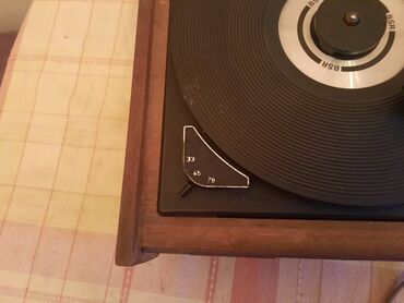 Pojačala i prijemnici: Tanjir,ruka,igla za retro,stari gramofon - Star Nepoznato stanje — 10