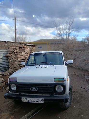 turbo.az ford transit 5 1: LADA Niva (ağ rəng, 3 qapılı ofroud kupe/hetçbek). - 4x4 daimi tam — 6