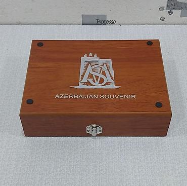 Şahmatlar: Şahmat və içki qabı hədiyyə dəsti. İçki qabının və ryumkaların — 7
