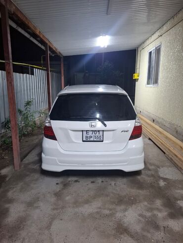 Honda: Honda Fit: 2005 г., 1.3 л, Вариатор, Бензин, Хэтчбэк