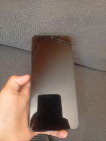 весы масса к: Смартфон Samsung (серия Galaxy A, предположительно A14/A24) в черном — 2