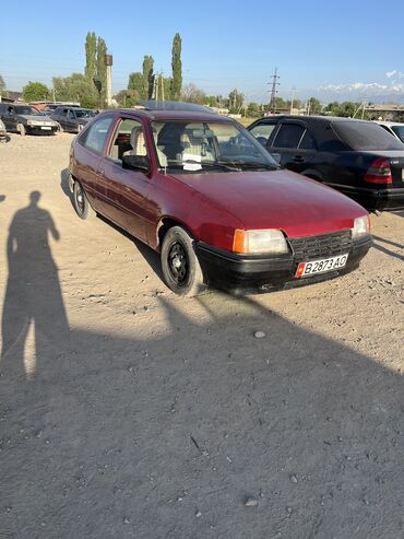 Opel: Opel Kadett: 1987 г., 1.8 л, Механика, Бензин, Хэтчбэк