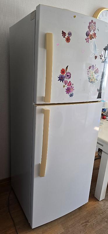 Soyuducular: İşlənmiş 2 qapılı Samsung Soyuducu Satılır, rəng - Ağ, Təkərli — 2