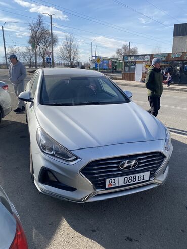 Легковой транспорт: Сдаю в аренду: Легковое авто, Под такси