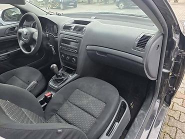audi 1961: ŠKODA OCTAVIA 2010. GOD. - KOMPLETAN AUTO U DELOVIMA | Škoda — 3