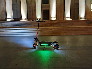 Elektrikli samokatlar: İşlənmiş Elektrik samokat 11", > 1000 Vt, > 45 km/s, Ünvandan götürmə — 10