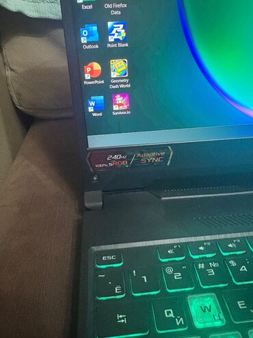 oyun noutbuku: ASUS 15 ", Intel Core i5, 512 GB