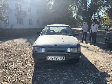 mers e210: Opel Vectra: 1989 г., 2 л, Механика, Бензин, Седан — 1