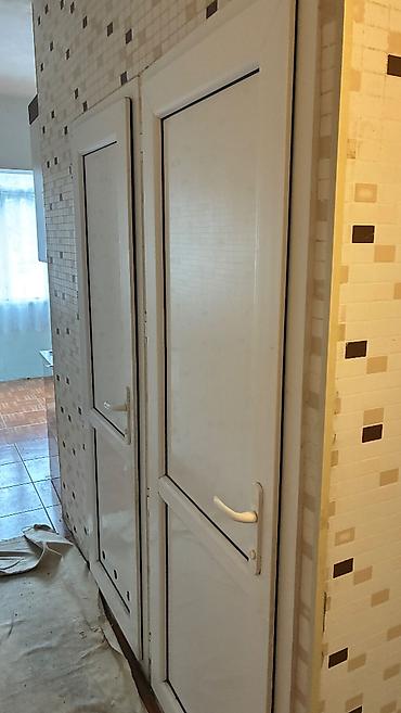 darvaza qapi: Taxta otaq qapıları və ağ PVC qapı dəsti - Material: massiv ağacdan — 3