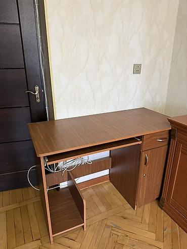 komputer stolustu: Düz masa, Polkalı, Siyirməli, Teksturalı laminat — 1