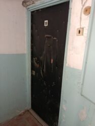 дом без хазайин ак босого: 2 бөлмө, 30 кв. м, 105-серия, 1 кабат, Эски ремонт