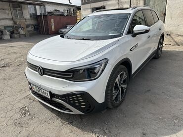 Volkswagen: Продаю машину Новая Volkswagen ID.6 Crozz Pro long battery 3500км