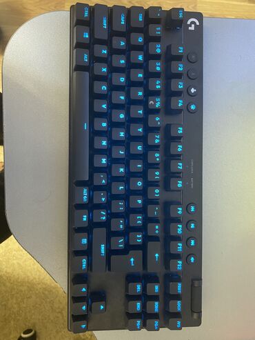 simsiz klaviatura: Logitech g pro X lightspeed klaviaturasi satilir . Tam ideal vezyetde