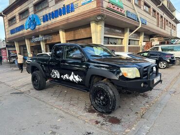 чехол для машины бу рядом хиёбони рӯдакӣ, душанбе: Toyota Tacoma: 2008 г., 4 л, Механика, Бензин, Пикап