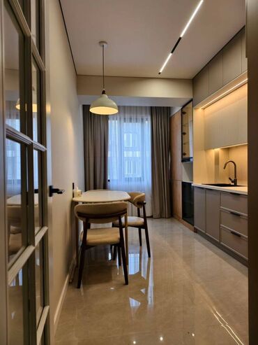 советская бокомбаева: 2 комнаты, 55 м², Элитка, 4 этаж, Дизайнерский ремонт
