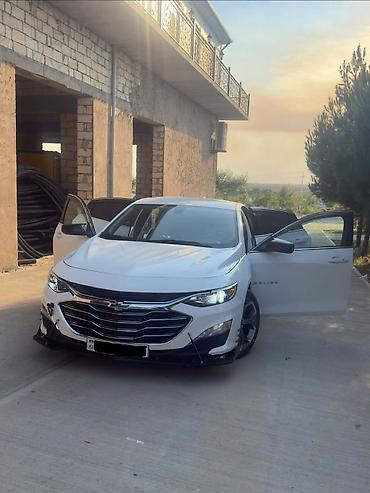 chevrolet salon kredit: Chevrolet Malibu: 1.5 l | 2021 il 142000 km Sedan — 5