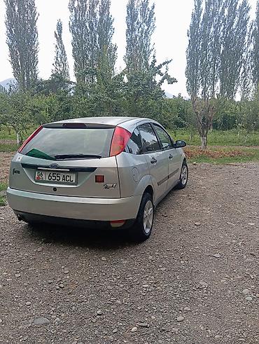 Унаа сатуу: Ford Focus: 2001 г., 1.6 л, Кол менен иштөөчү, Бензин, Хетчбек — 2
