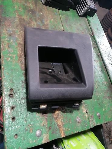 hydro force camac: BMW E39 – centralna konzola/uložak pepeljare sa nosačem - Originalni — 1