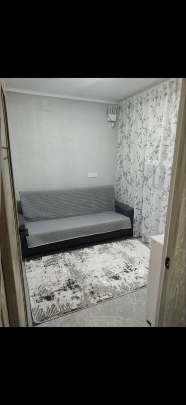 сдается однокомнатная квартира на долгий срок: 30 м², 2 комнаты, Забор, огорожен