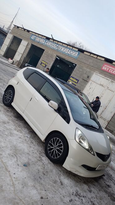 honda fit 2007: Honda Fit: 2007 г., 1.5 л, Вариатор, Бензин, Хетчбек