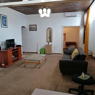 nekretnine boljevac: Smestaj za radnike. Cetvotosoban stan na Banjici, visoko prizemlje — 3