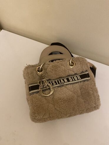 rabia hicab butik instagram: Əl çantası, Christian Dior