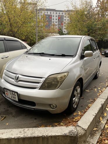 Toyota: Toyota ist: 2003 г., 1.3 л, Автомат, Бензин