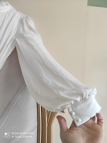 xina dekor: Ağ rəngdə zərif uzun don - Stil: Klassik və zərif, minimalistik — 2