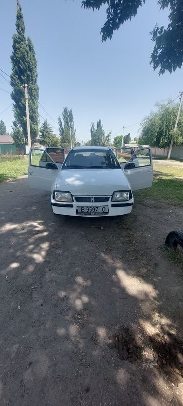 Daewoo: Daewoo Racer: 1991 г., 1.5 л, Механика, Бензин, Седан