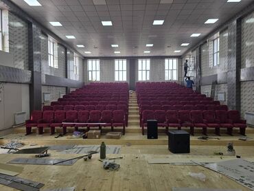 продам офисные стулья: Кресла для зрительного зала/кинозала - Тип: стационарные театральные