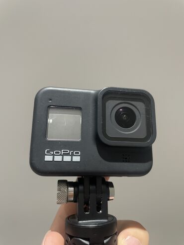 GoPro 8 BLACK В шикарном состоянии Пользовались год Флешка на 256 гб