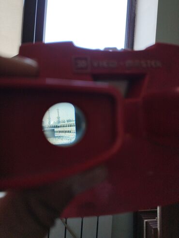3d принтеры: Классический 3D стереоскоп View-Master красного цвета, позволяющий
