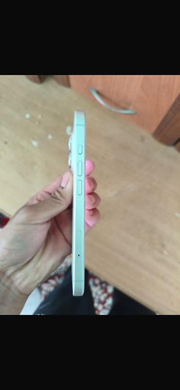 aifon: 16 IPhone в светлом белом цвете. Смартфон с плоскими гранями, двойной — 2