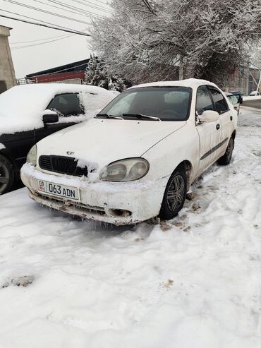 Daewoo: Daewoo Lanos: 1997 г., 1.5 л, Механика, Бензин, Седан