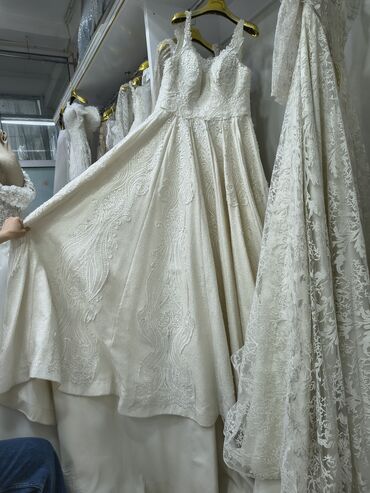 Toy paltarları: Parıltılı gəlinlik paltarı - Rəng: süd ağ/ivori tonlarında - Model — 10