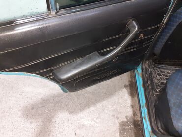 Təkərlər: Məhsul: Avtomobil kuzov hissələri və arxa baqaj komplekti (köhnə sovet — 5