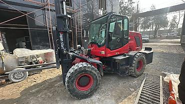 силив: 🚜 Japan Start — аренда вилочного погрузчика 4WD Ищете надежную технику — 1
