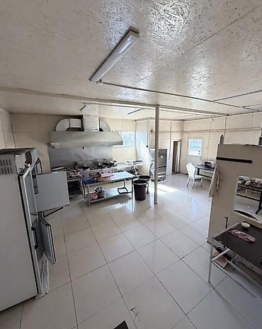 место для фуршета: Сдается коммерческое помещение — 500 м² | Центр | 1-я линия 📍 Молодая — 8