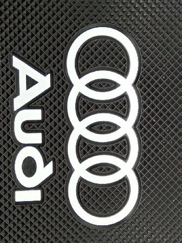 Tuning oprema: Neklizajuća podloga AUDI AUDI gumena neklizajuća podloga. Dimenzije — 4