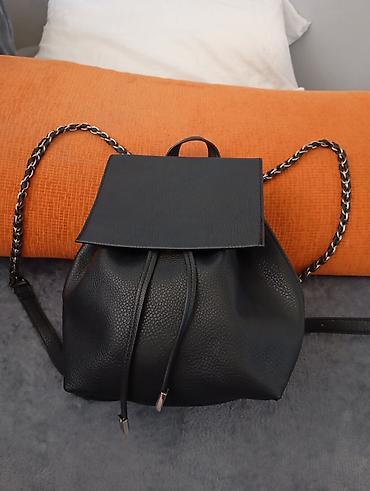 Putni koferi i torbe: Set torbi i tašni – više modela - Elegantna crna tašnica sa metalnim — 41