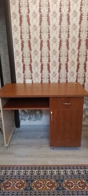 kamp stolu: Ofis masaları
