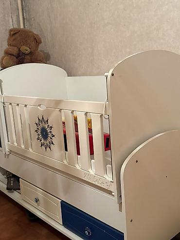 Beşik 60 azn satılır sınıq yeri düzəlib yaxşı veziyetdedi ünvan
