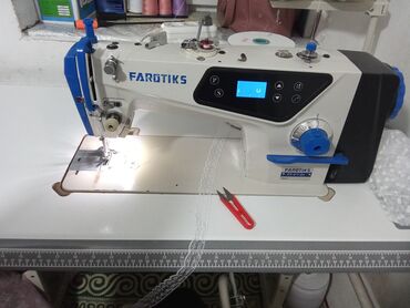 Бытовая техника: Швейная машина Механическая, Полуавтомат