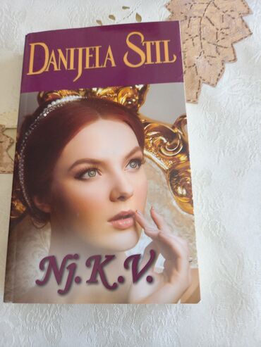 knjige: Danijela Stil nova, nekoriscena knjiga NJ.K.V