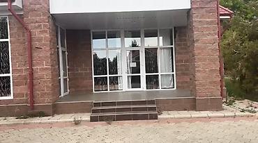 учас: 6 бөлмө жана андан көп, 700 м², Бает — 1