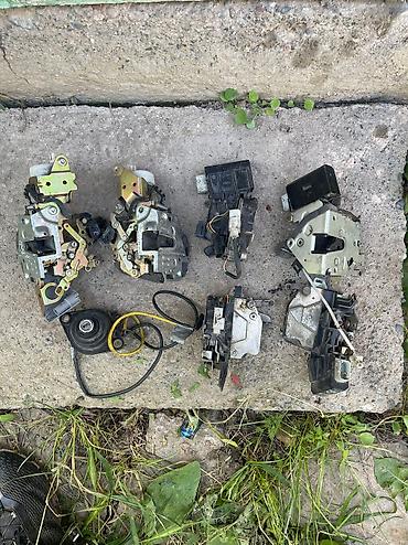 Другие детали системы освещения: БМВ Е39 ЗАДНИЕ ПЛАФОНЫ В ОРИГИНАЛЕ ХЕЛЛА ИДЕАЛЬНОЕ СОСТОЯНИЕ — 12